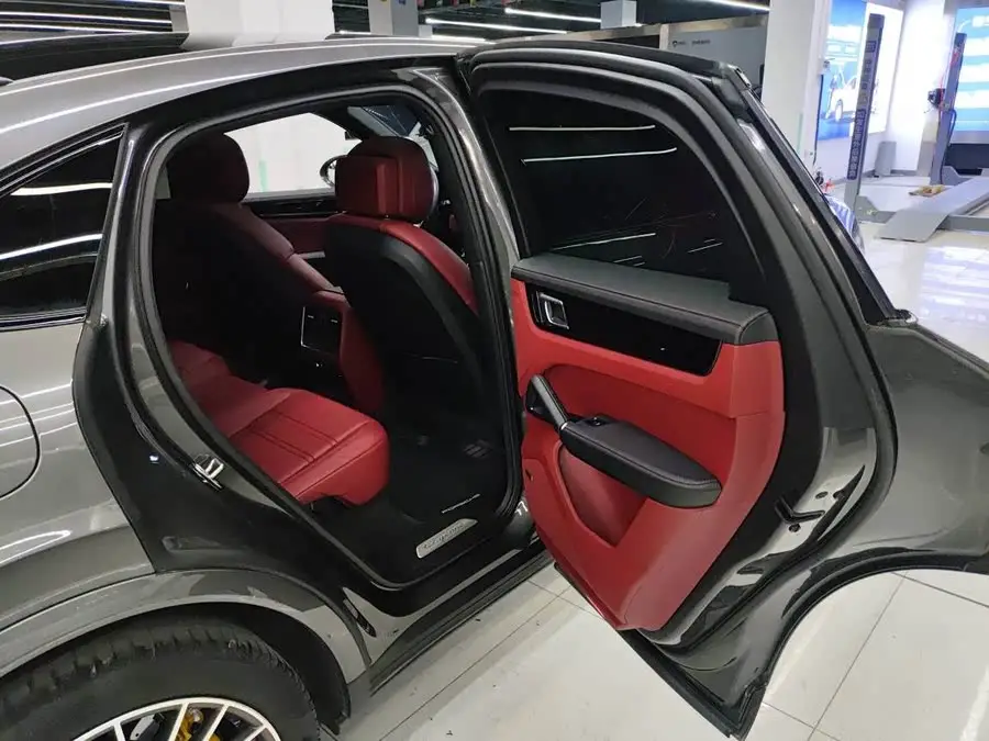 Cayenne 2022 Model Cayenne Coupé 3.0T Platinum Edition