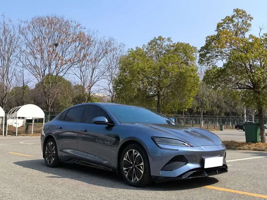 سير 2022 الطراز 550 كم النسخة النخبوية ذات الدفع الخلفي المدى القياسي