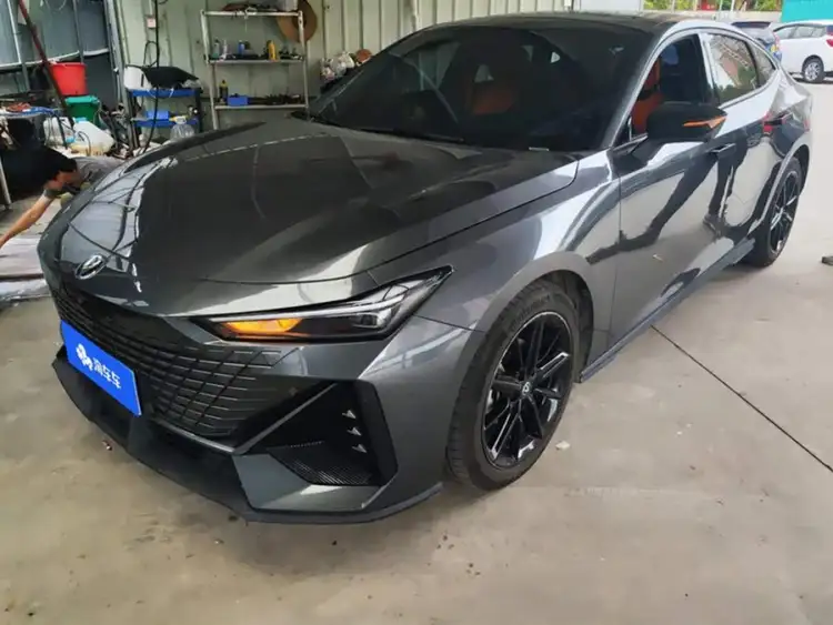 Changan UNI-V 2023 1.5T Premium