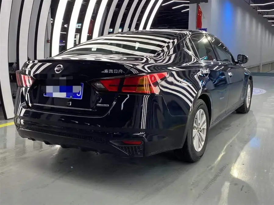 تينّا ٢٠٢١ فئة ٢.٠ لتر XE الحصرية