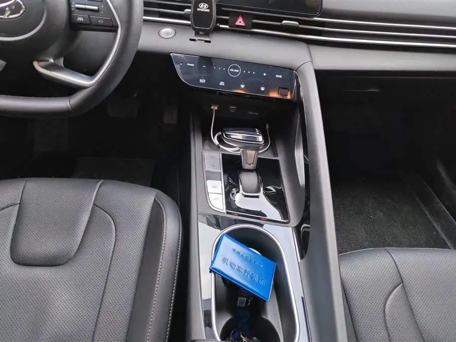 إيلانتر 2022 1.5 لتر CVT LUX نسخة متميزة