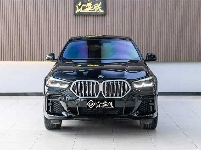 بي إم دبليو X6 2022 xDrive30i حزمة M الرياضية