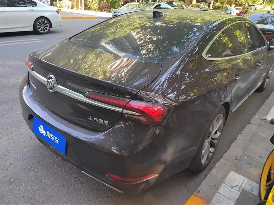 بيوك ريجال 2021 أفينير أول استمتاع