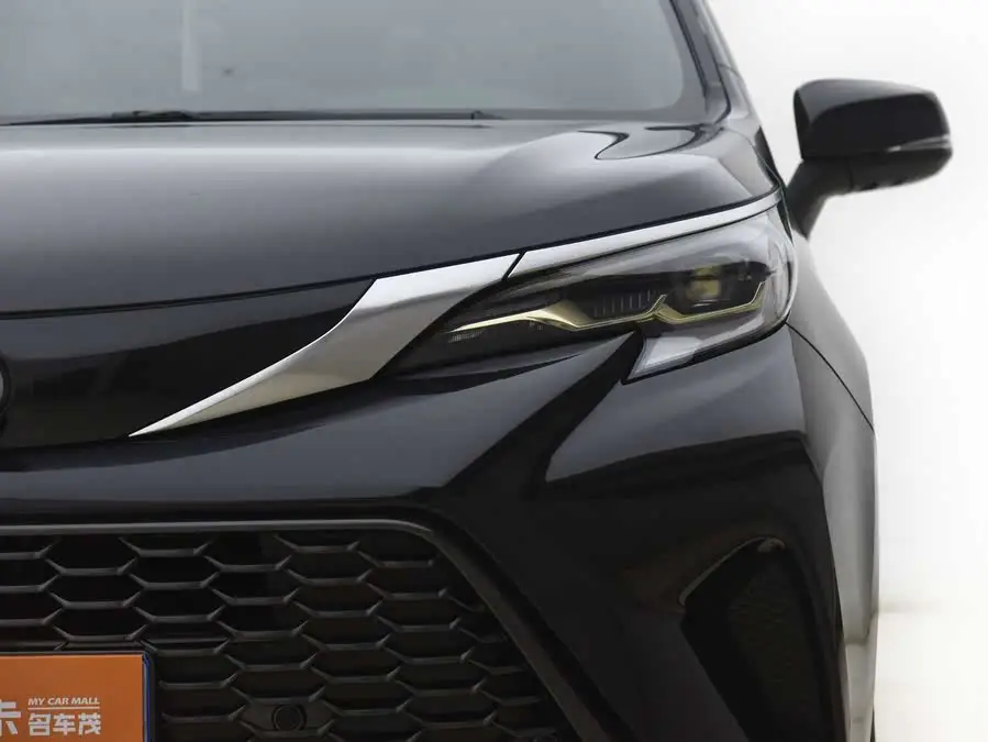 جرينفيا 2023 فئة الهجين 2.5 لتر بلس المميزة