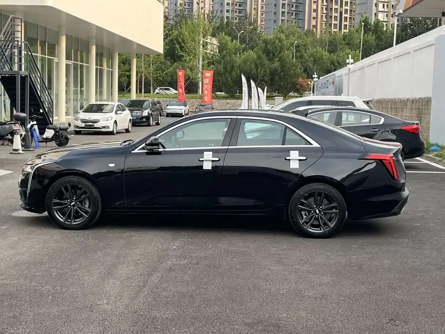 كاديلاك CT4 2023 28T الفاخرة