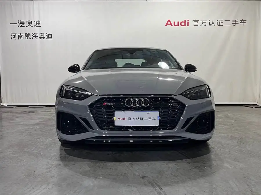 أودي RS 5 2023 RS 5 2.9T سبورت باك إصدار بلاك