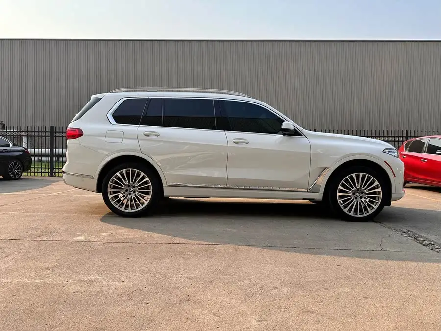 بي إم دبليو X7 2022 xDrive40i حزمة فاخرة