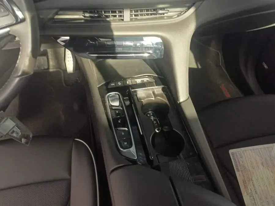 2022 بويك إنكليف 652T دفع رباعي أفينير 6 مقاعد