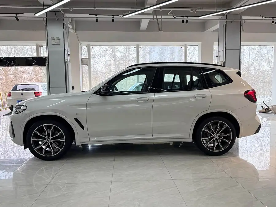 BMW X3 2023 xDrive30i Leading Model M Night Package