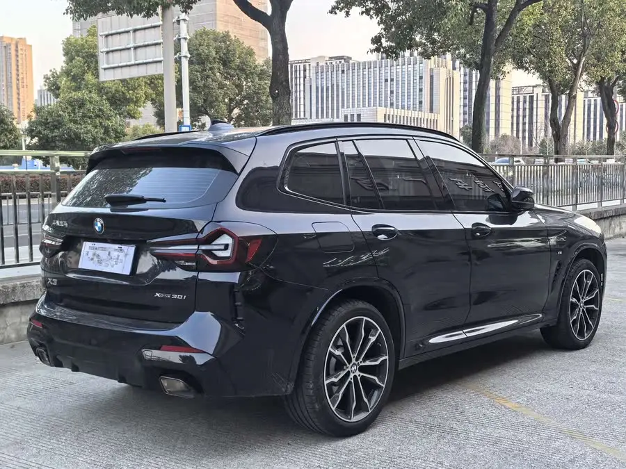 BMW X3 2023 xDrive30i Leading Model M Night Package