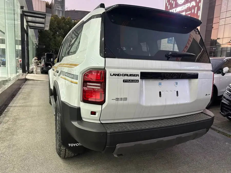 برادو 2024 2.4T نسخة جميع التضاريس TX سعة 6 مقاعد