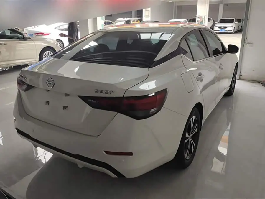 2021 نيسان سيلفي 1.6 لتر XL CVT إصدار استمتع