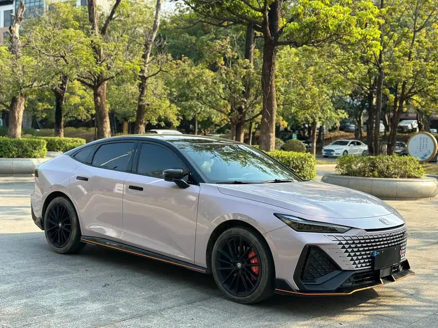 Changan UNI-V 2022 2.0T Leading Speed Edition