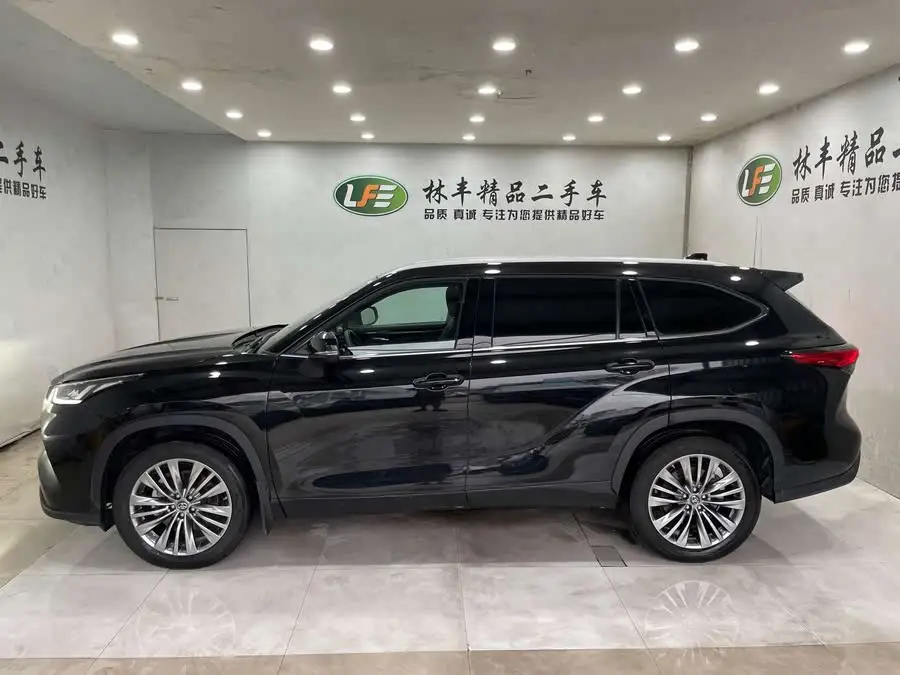 Highlander 2022 Model 380T Four-Wheel Drive Premium Version 7-Seater