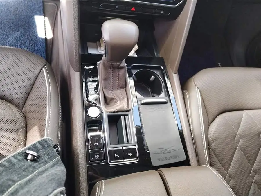 Volkswagen Viloran 2020 380TSI Premium