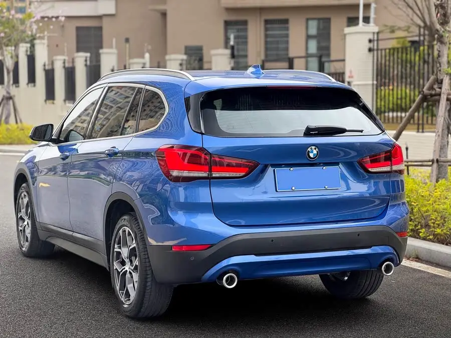 بي إم دبليو X1 2020 sDrive25Li الطراز الرائد