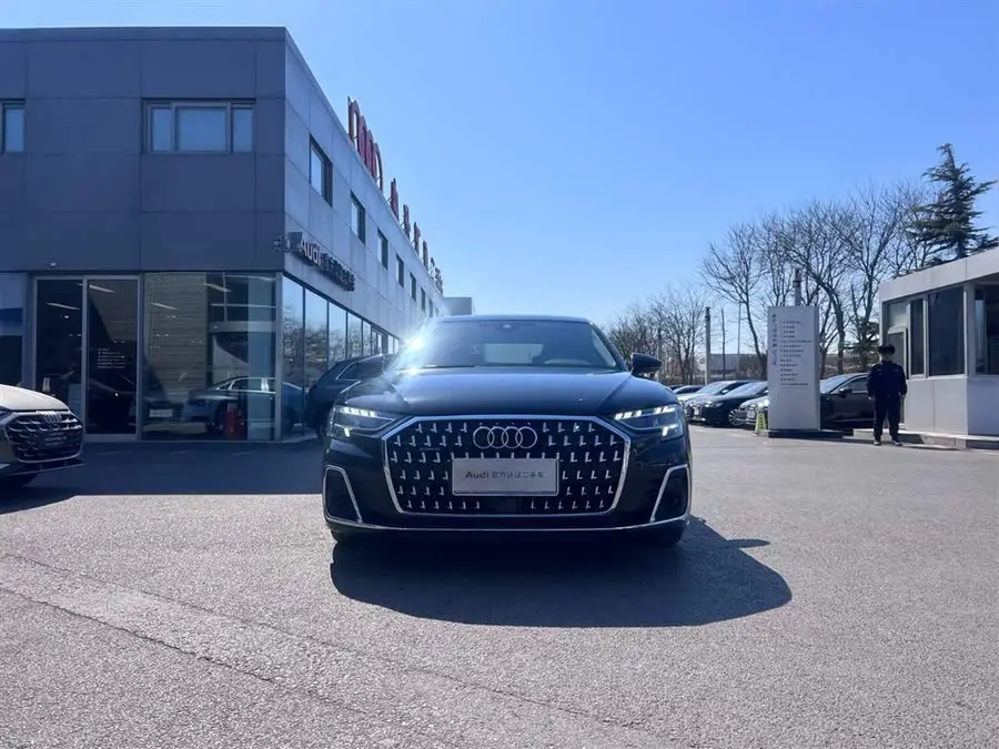 Audi A8 2023 Model A8L 50 TFSI quattro Selection