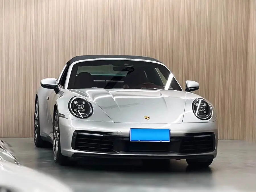 بورش 911 2023 طراز تارغا 4 3.0T