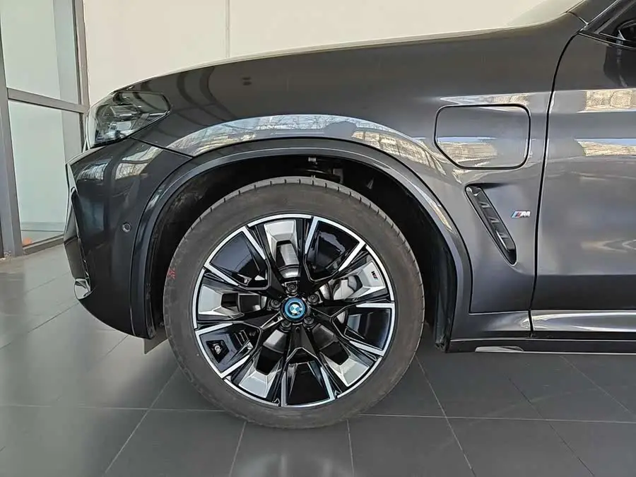 BMW iX3 2023 Model Leadership Version