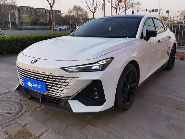 Changan UNI-V 2022 1.5T Premium