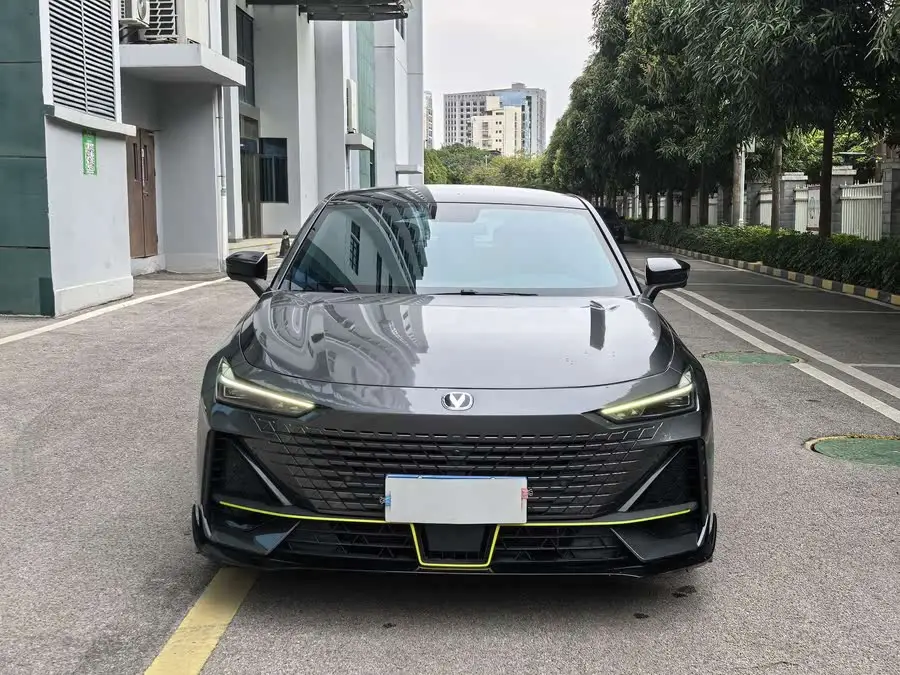 Changan UNI-V 2022 1.5T Sport Edition
