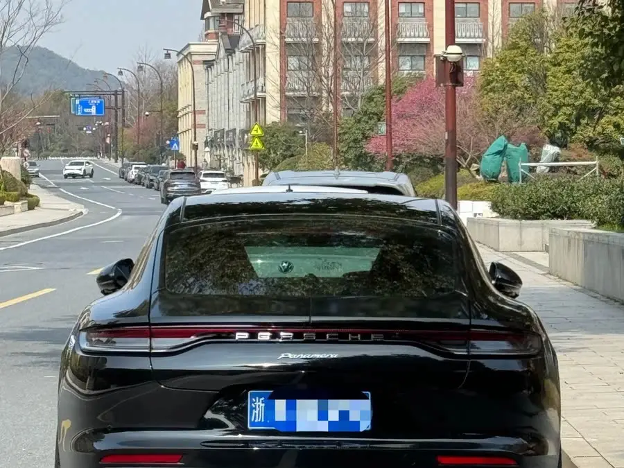 2023 Porsche Panamera 2.9T