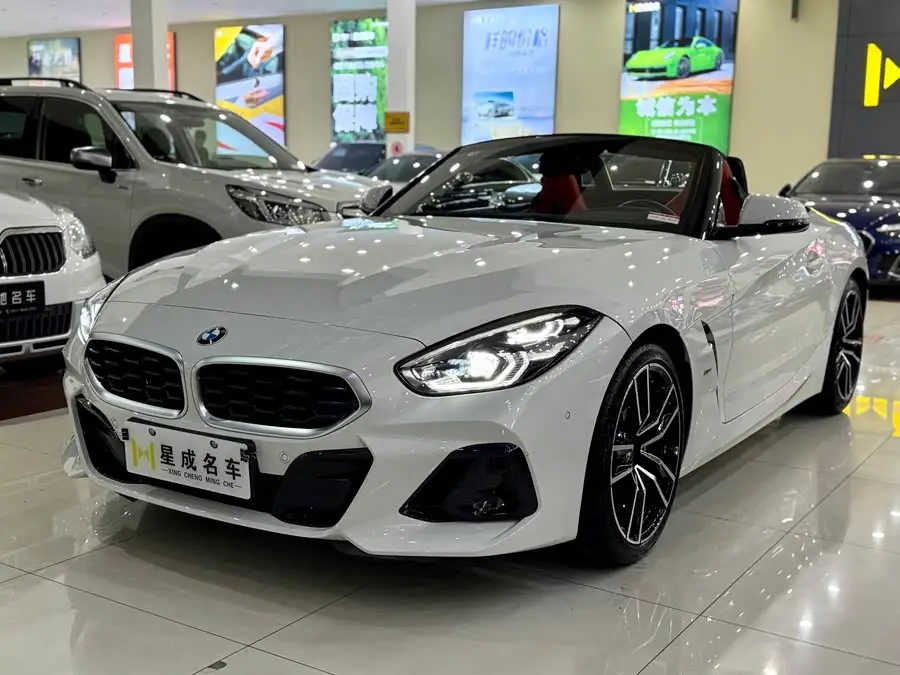 بي إم دبليو Z4 2023 sDrive 25i حزمة M الرياضية