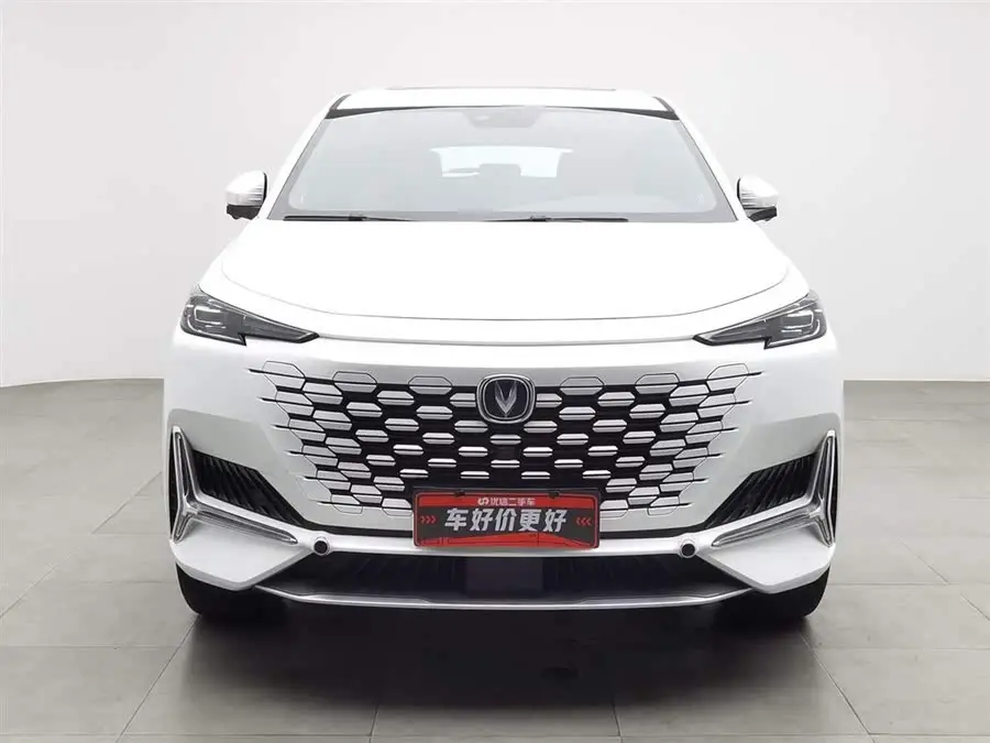 تشانجان UNI-K 2021 2.0T المتميز