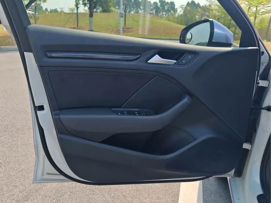 أودي A3 2020 ليموزين 35 TFSI إصدارة تقدمية وطنية V