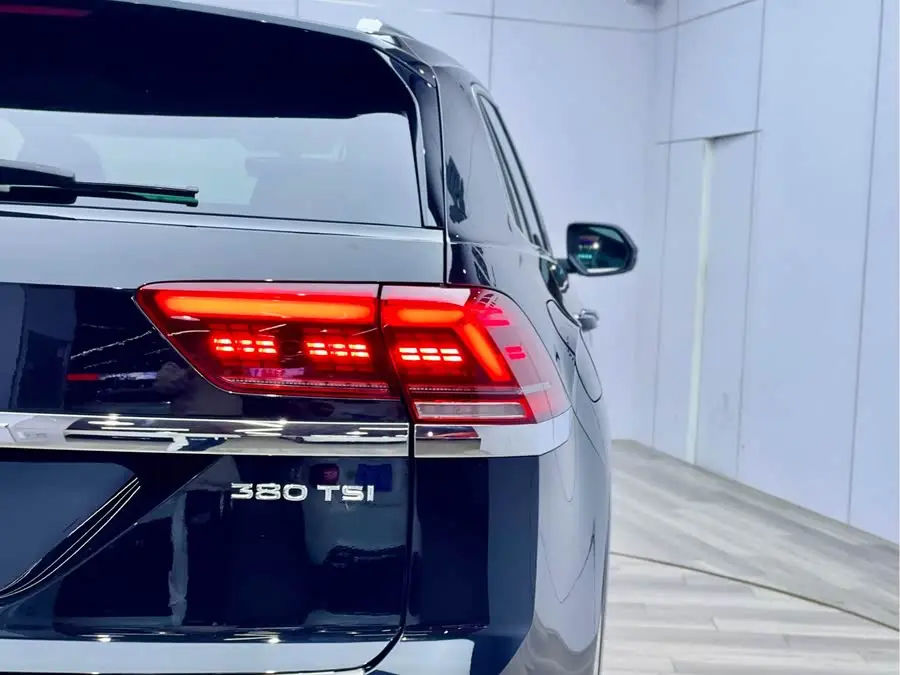 توارغ X 2020 طراز توارغ X تحديث 380TSI الدفع الرباعي إصدار الرفاهية الفاخرة