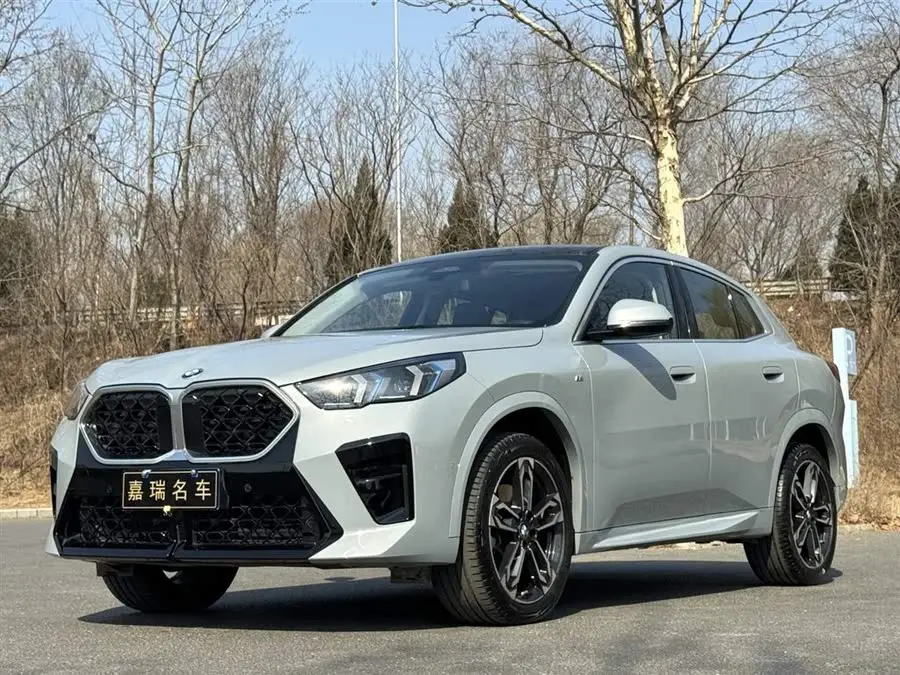 بي إم دبليو X2 (مستورد) 2024 sDrive25i M حزمة رياضية