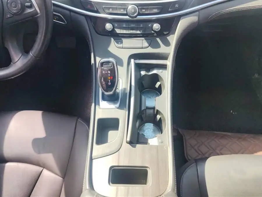 بيوك لاقروس 2021 552T فاخرة