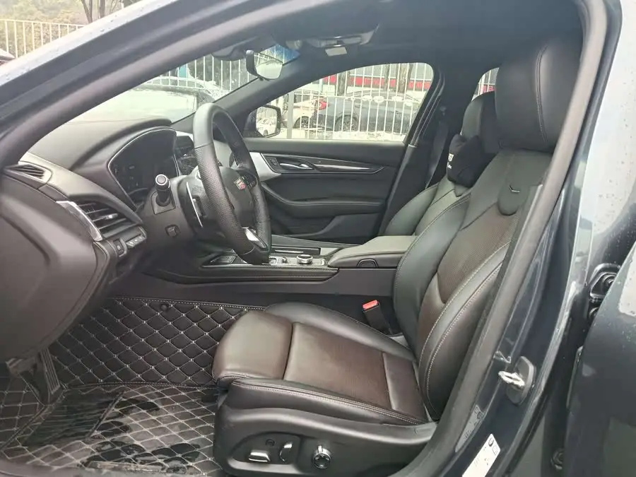 كاديلاك CT5 2021 28T بلاتينيوم سبورت