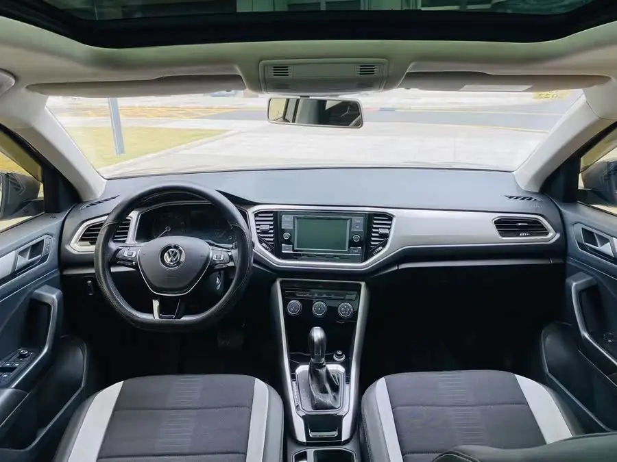 2020 T-ROC 230 TSI DSG دفع ثنائي مستوى الدخول