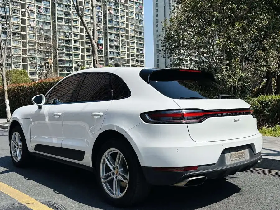 2020 Macan 2.0T