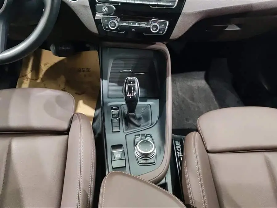 BMW X1 2022 sDrive25Li Leading