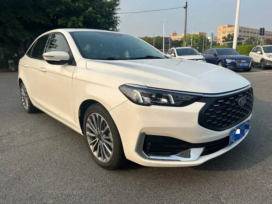 فورد فوكس 2021 1.5 لتر أوتوماتيكي إصدار الماس