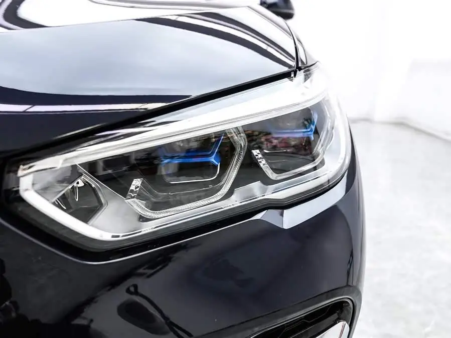 بي إم دبليو X5 2022 xDrive 40Li حزمة M الرياضية