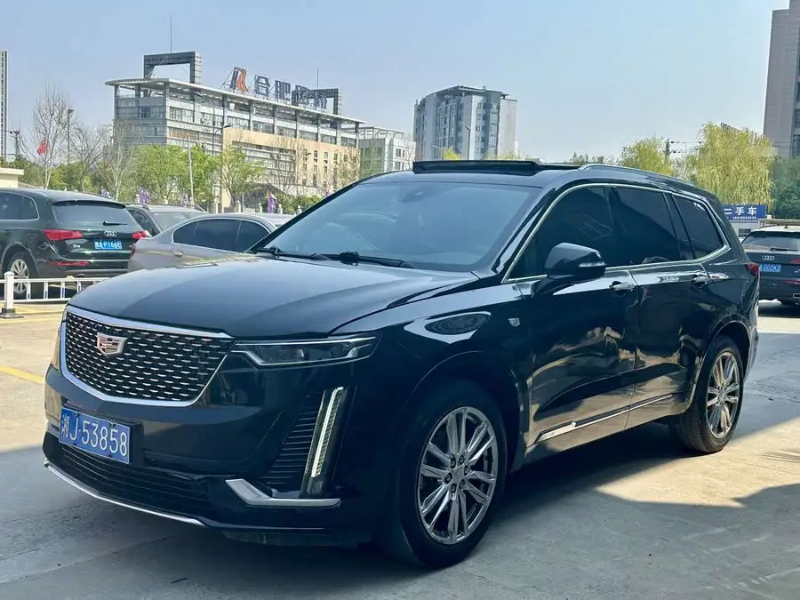 كاديلاك XT6 2021 28T طراز ستة مقاعد الفاخر