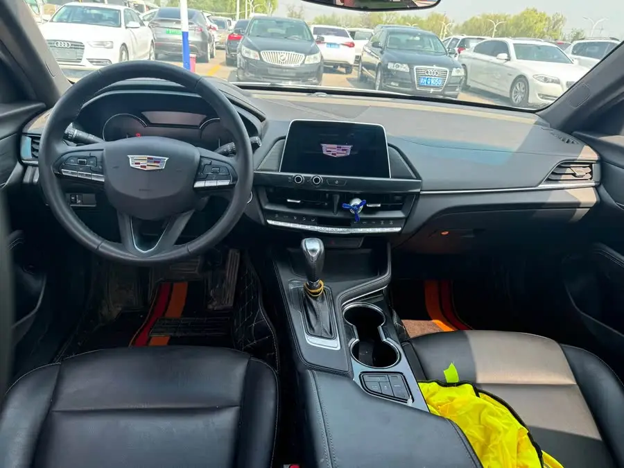 Cadillac CT4 2022 28T Luxury