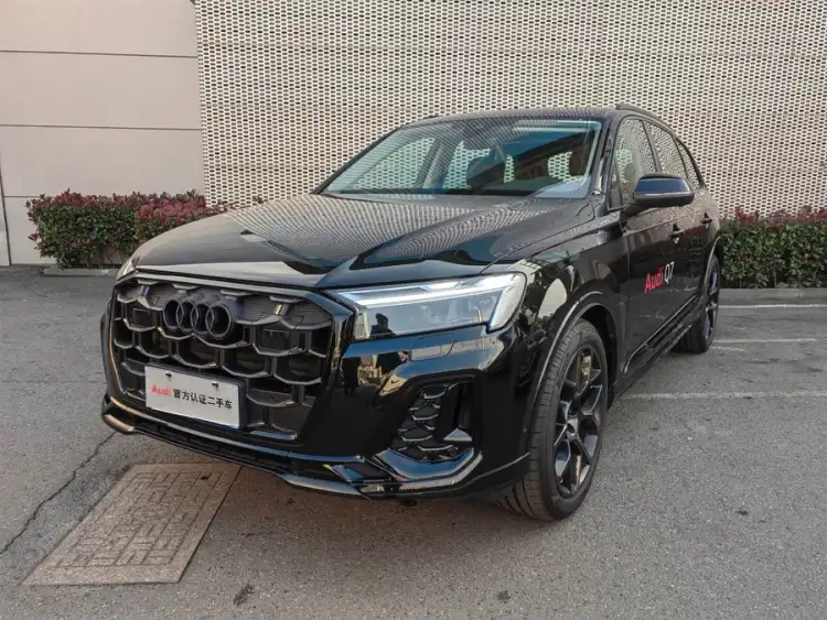 Audi Q7 2024 45 TFSI quattro S line Black Warrior Edition