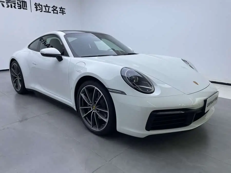 بورش 911 2023 كاريرا 3.0T