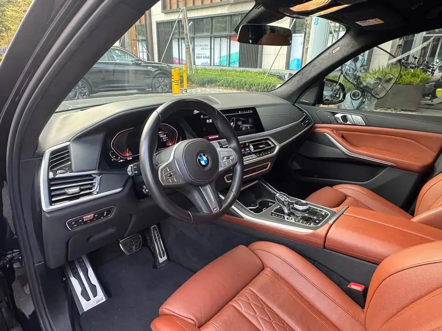 بي إم دبليو X7 2021 xDrive40i حزمة M الرياضية الفاخرة