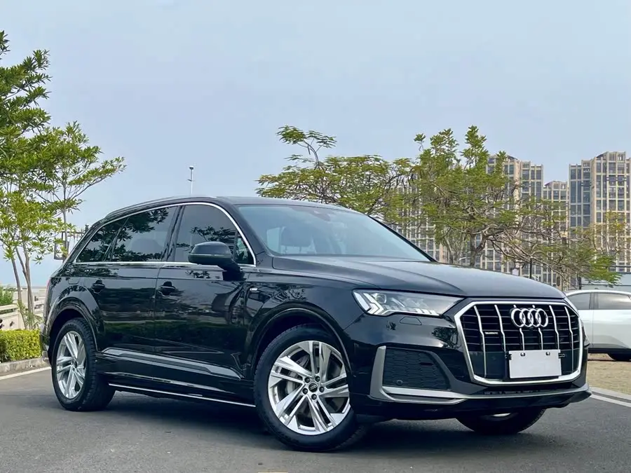 Audi Q7 2023 45 TFSI quattro S line Sport