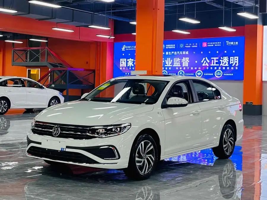 2025 Bora 200TSI DSG Enjoy Navigation Edition