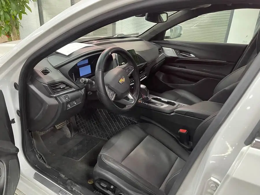 Cadillac CT4 2023 28T Luxury