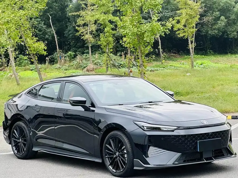 Changan UNI-V 2024 1.5T Premium Sport Model