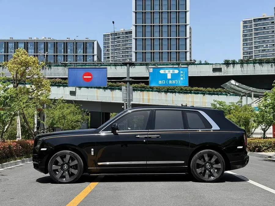 كولينان 2024 النسخة رباعية المقاعد