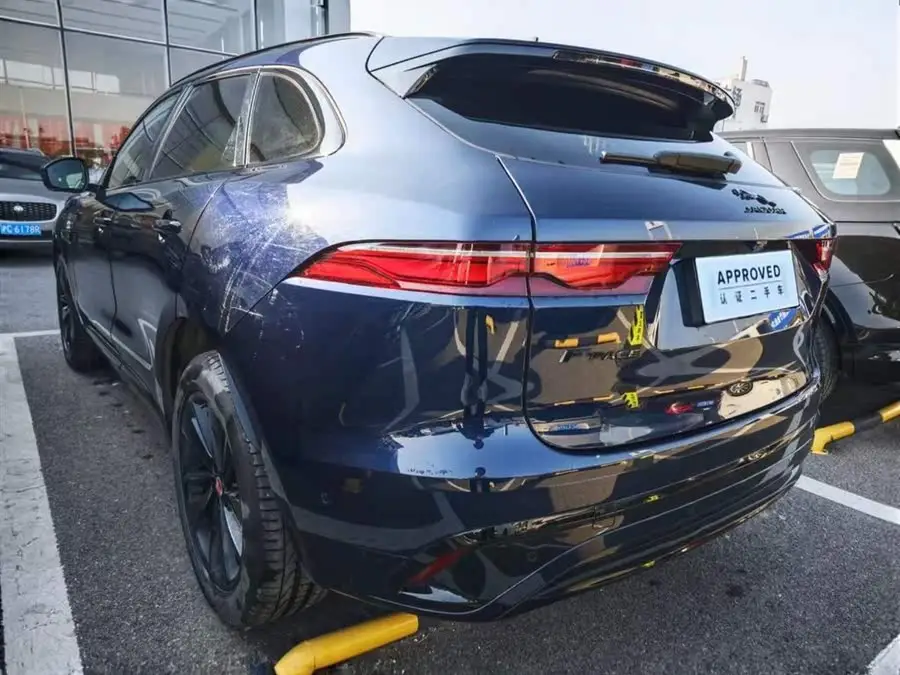 Jaguar F-PACE 2023 P250 R-Dynamic BLACK