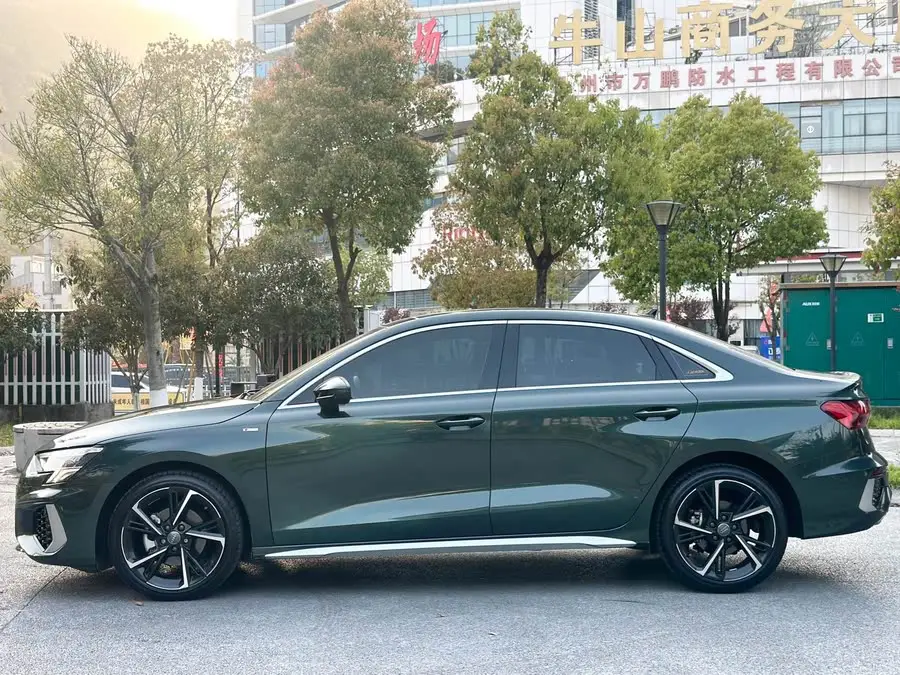 أودي A3 طراز 2021 A3L ليموزين 35 TFSI الطراز الرياضي الأنيق